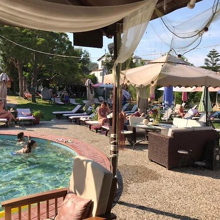 Aparthotel Oasis Skiatos Zewnętrze zdjęcie
