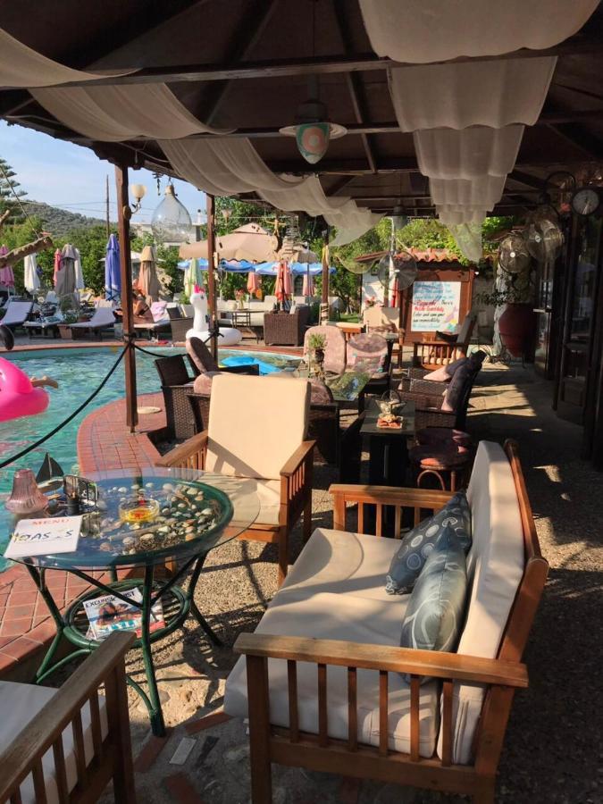 Aparthotel Oasis Skiatos Zewnętrze zdjęcie