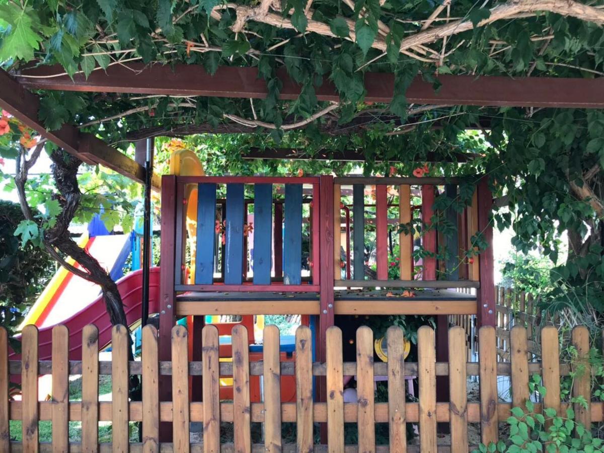 Aparthotel Oasis Skiatos Zewnętrze zdjęcie